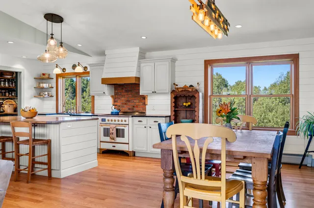 $594,000 | 174 Coburn Road, East Montpelier, VT 05651