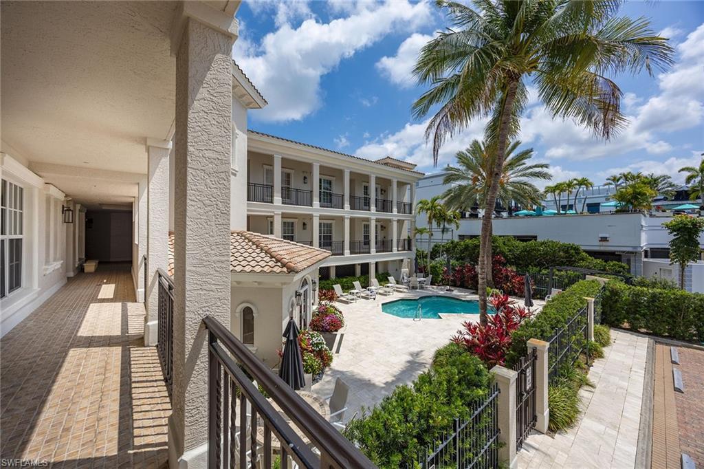 411 6th Street South, Unit 202 Naples, FL 34102 - Photo 34 of 37