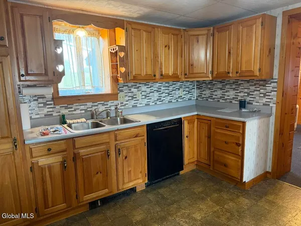 $161,200 | 19 Foote Street, Moriah, NY 12956