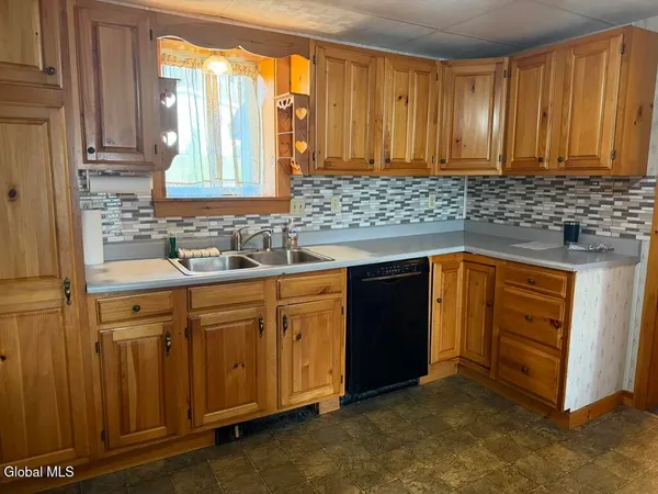 $161,200 | 19 Foote Street, Moriah, NY 12956