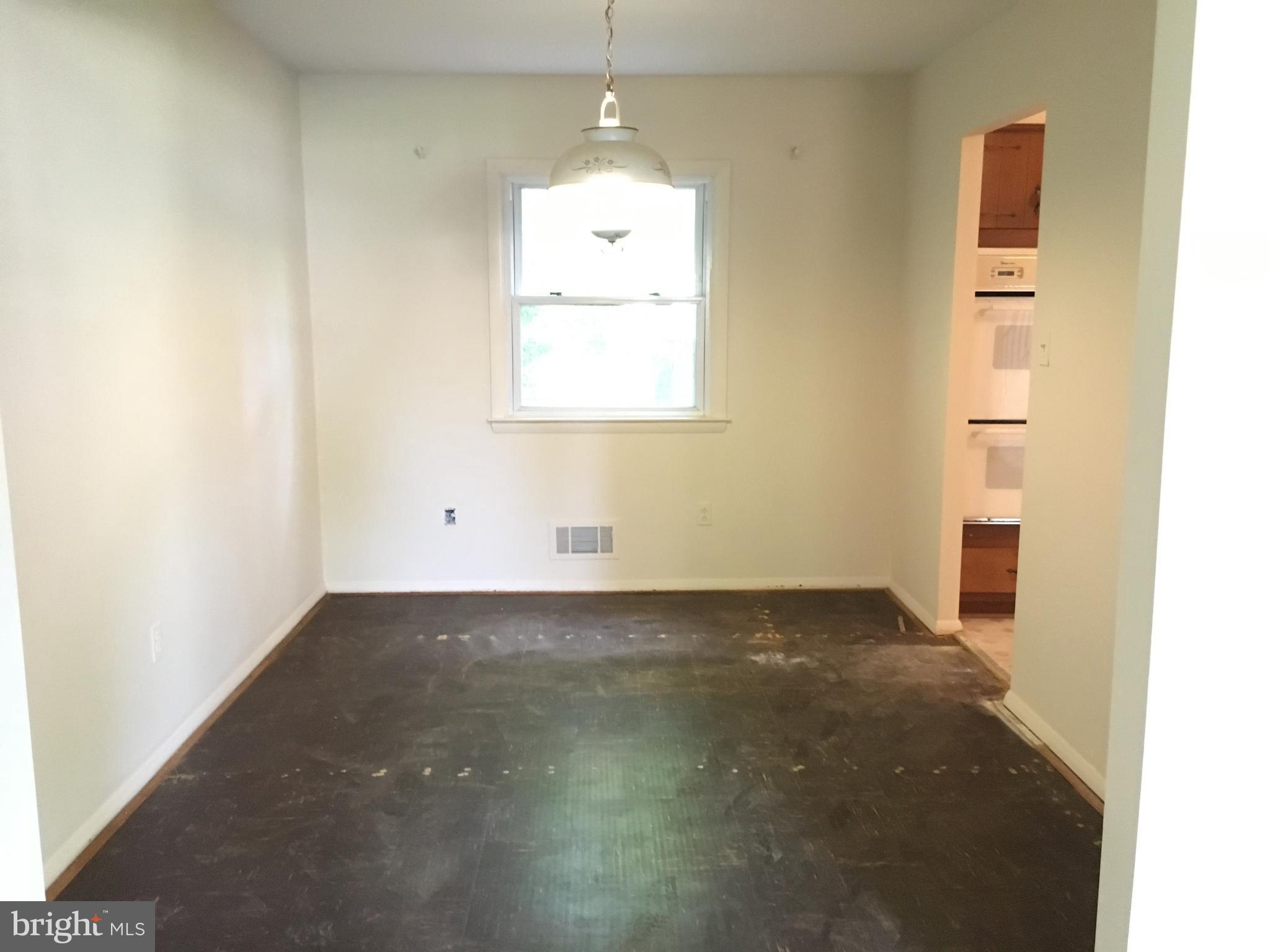 111 Walgrove Road Reisterstown, MD 21136 - Photo 3 of 14 Dining Room