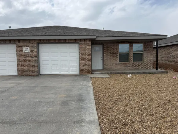 $1,550 | 1120 A Caprock Street, Hereford, TX 79045