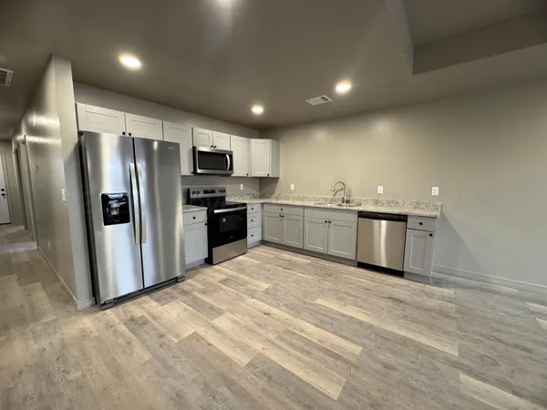 $1,550 | 1120 A Caprock Street, Hereford, TX 79045