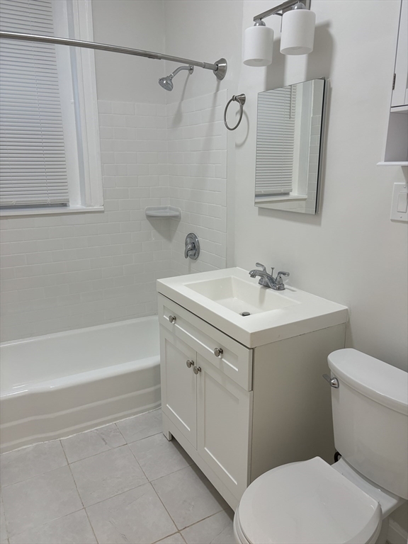 10 Parkway Road, Unit 2 Brookline, MA 02445 - Photo 5 of 9