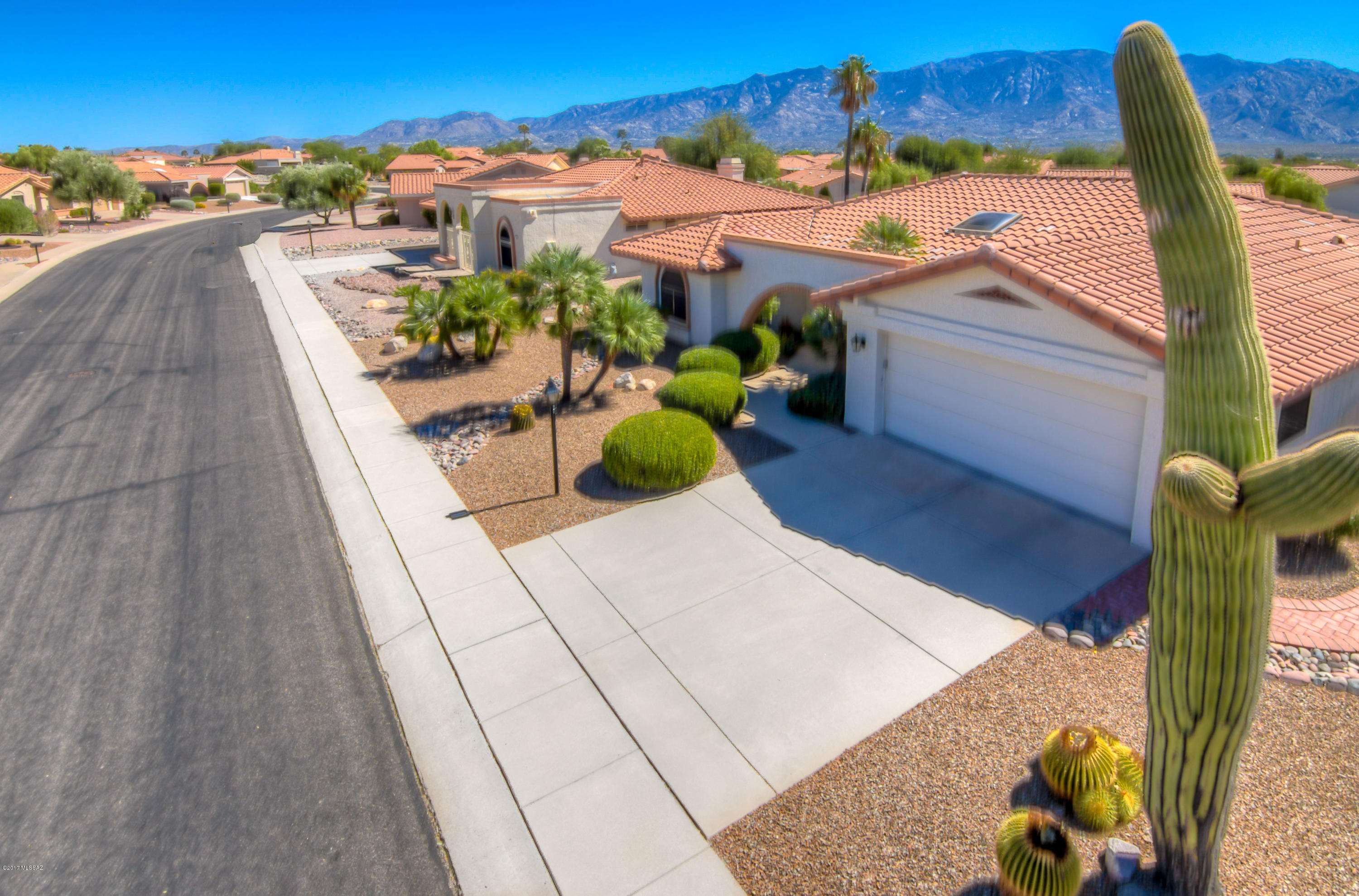 1420 East Bright Angel Drive Oro Valley, AZ 85755 - Photo 15 of 37