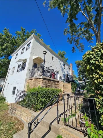 $479,000 | 1206-1208 West White Oak Street, Independence, MO 64050