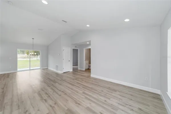 $217,900 | 24763 Highview Avenue, Dunnellon, FL 34431
