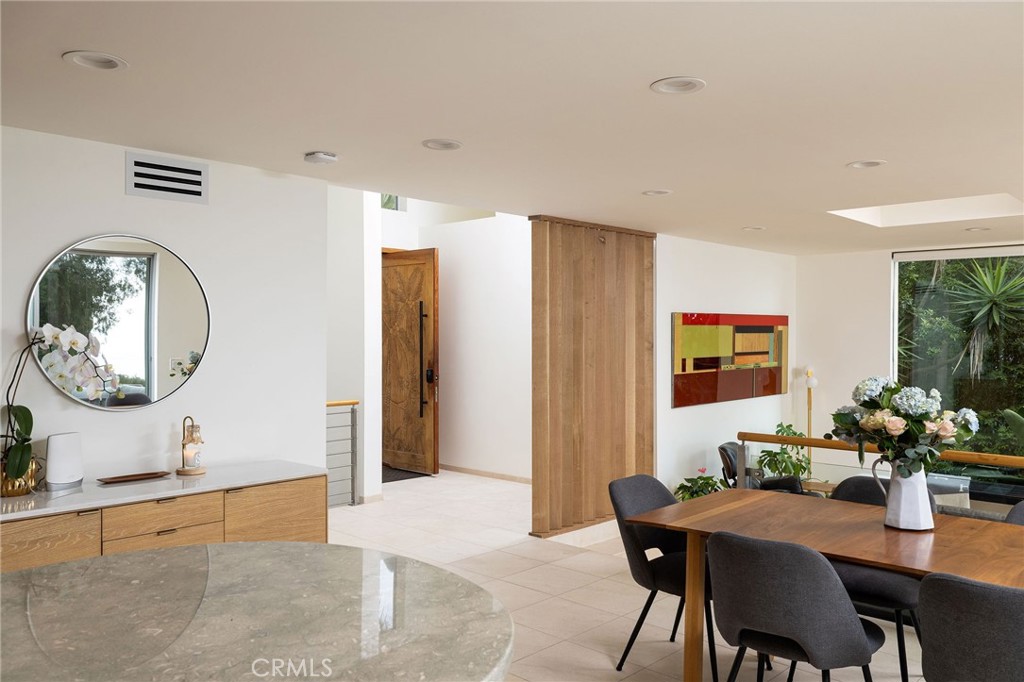 865 Balboa Avenue Laguna Beach, CA 92651 - Photo 10 of 60