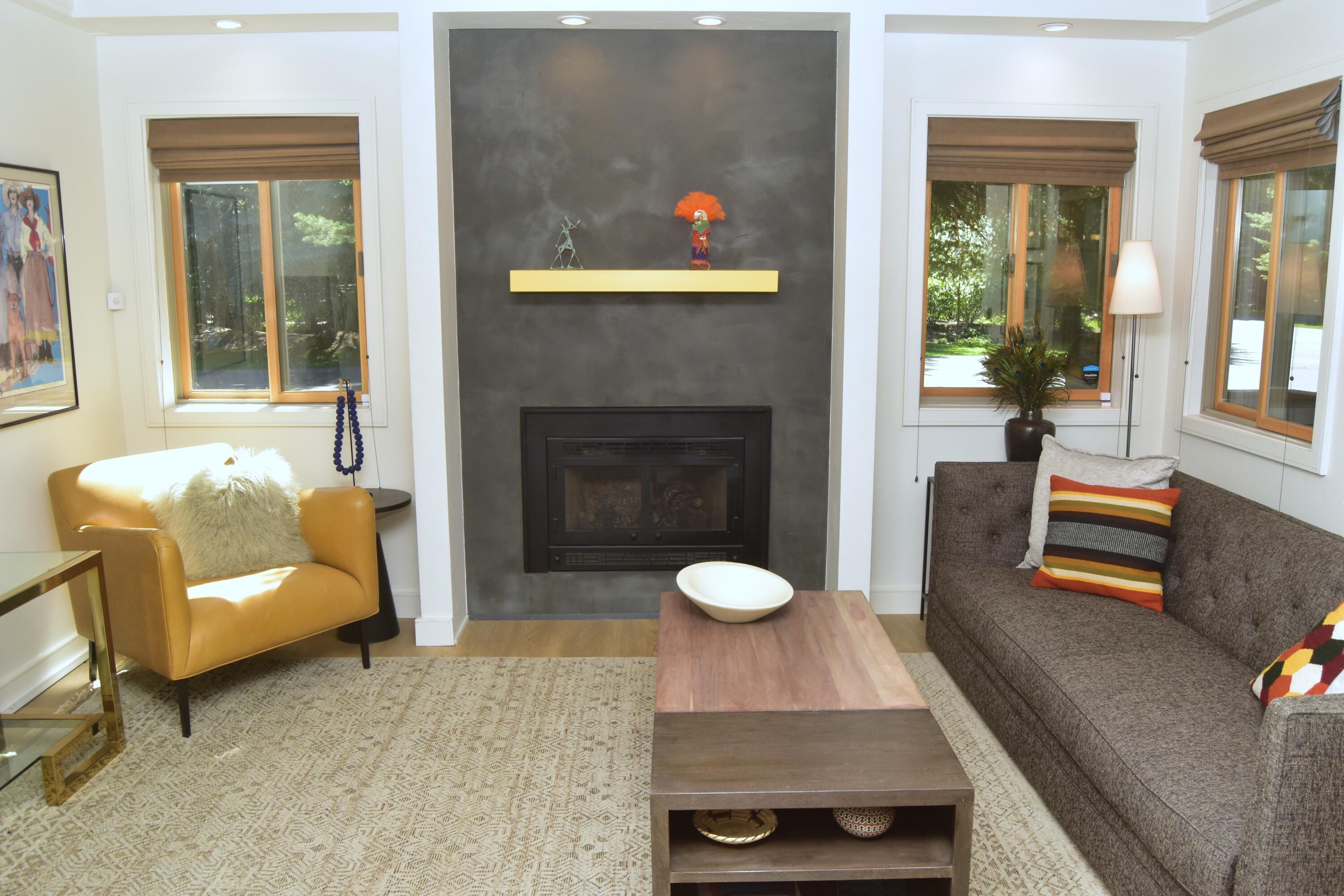 100 Pinewood Lane, Unit 100 Ketchum, ID 83340 - Photo 4 of 16 Living Room