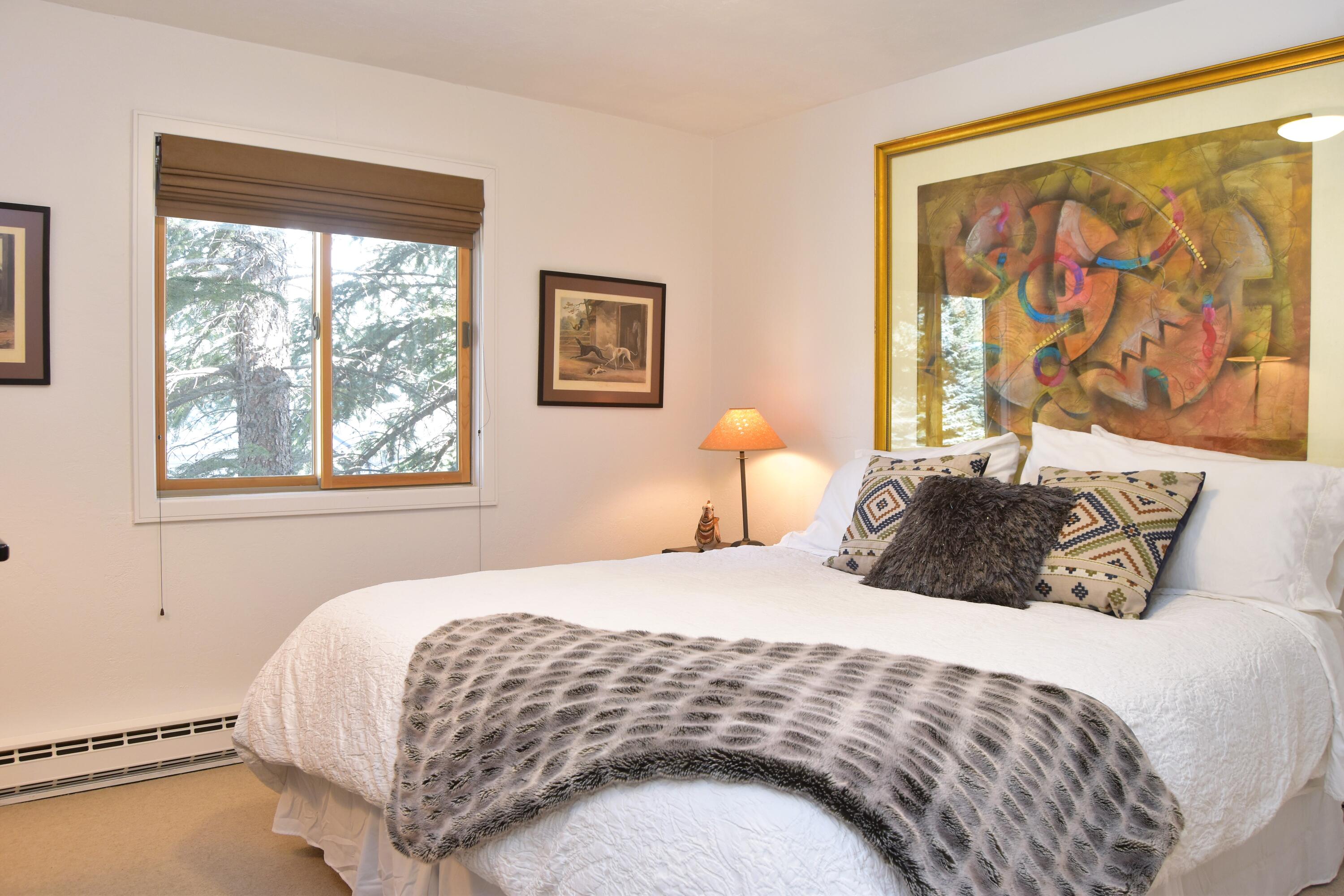 100 Pinewood Lane, Unit 100 Ketchum, ID 83340 - Photo 9 of 16 Guest Bedroom