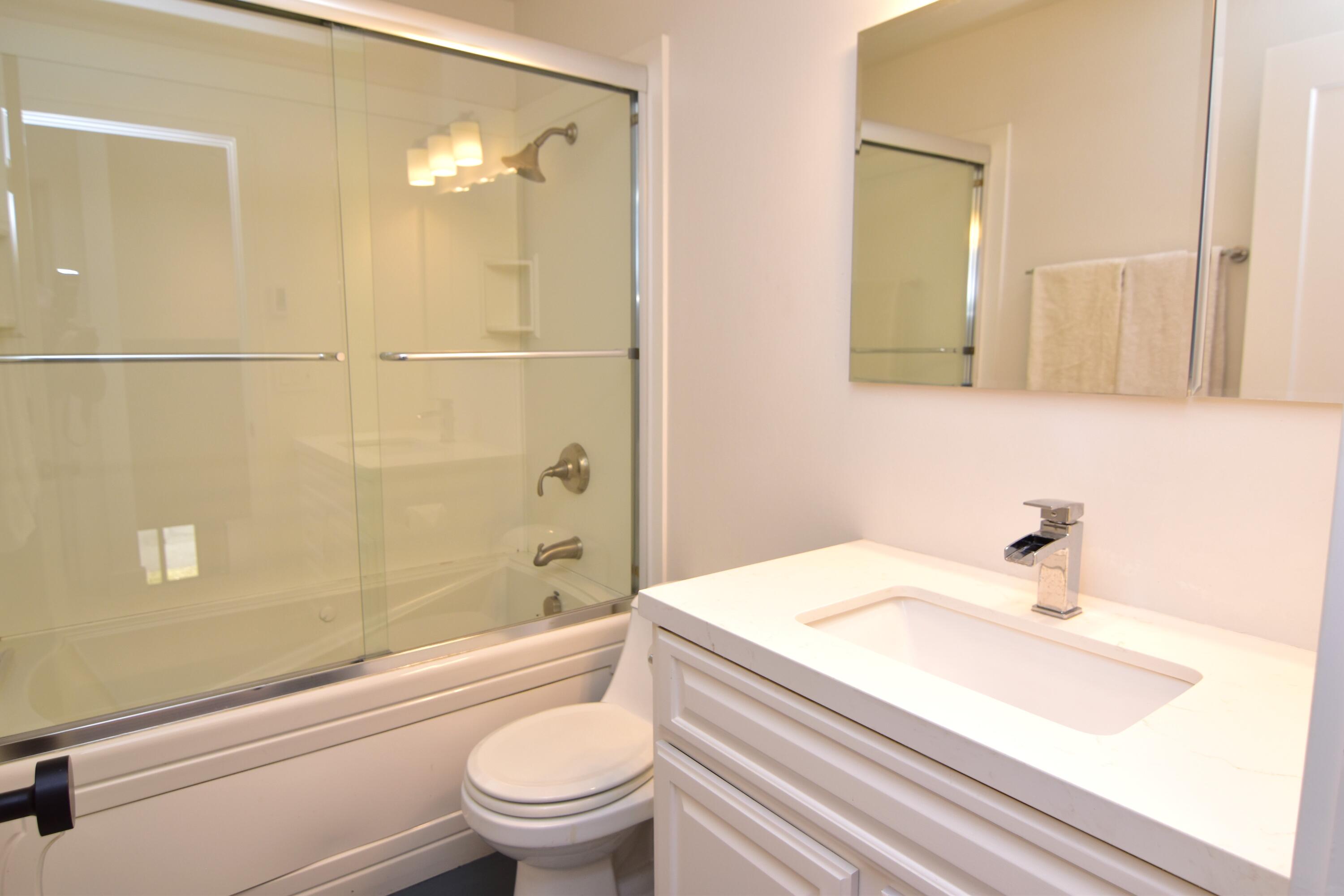 100 Pinewood Lane, Unit 100 Ketchum, ID 83340 - Photo 10 of 16 Guest Bath