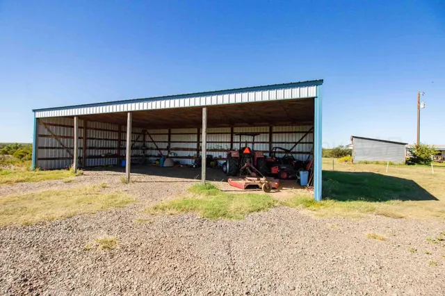 $1,120,000 | Quail Haven, Childress, TX 79201