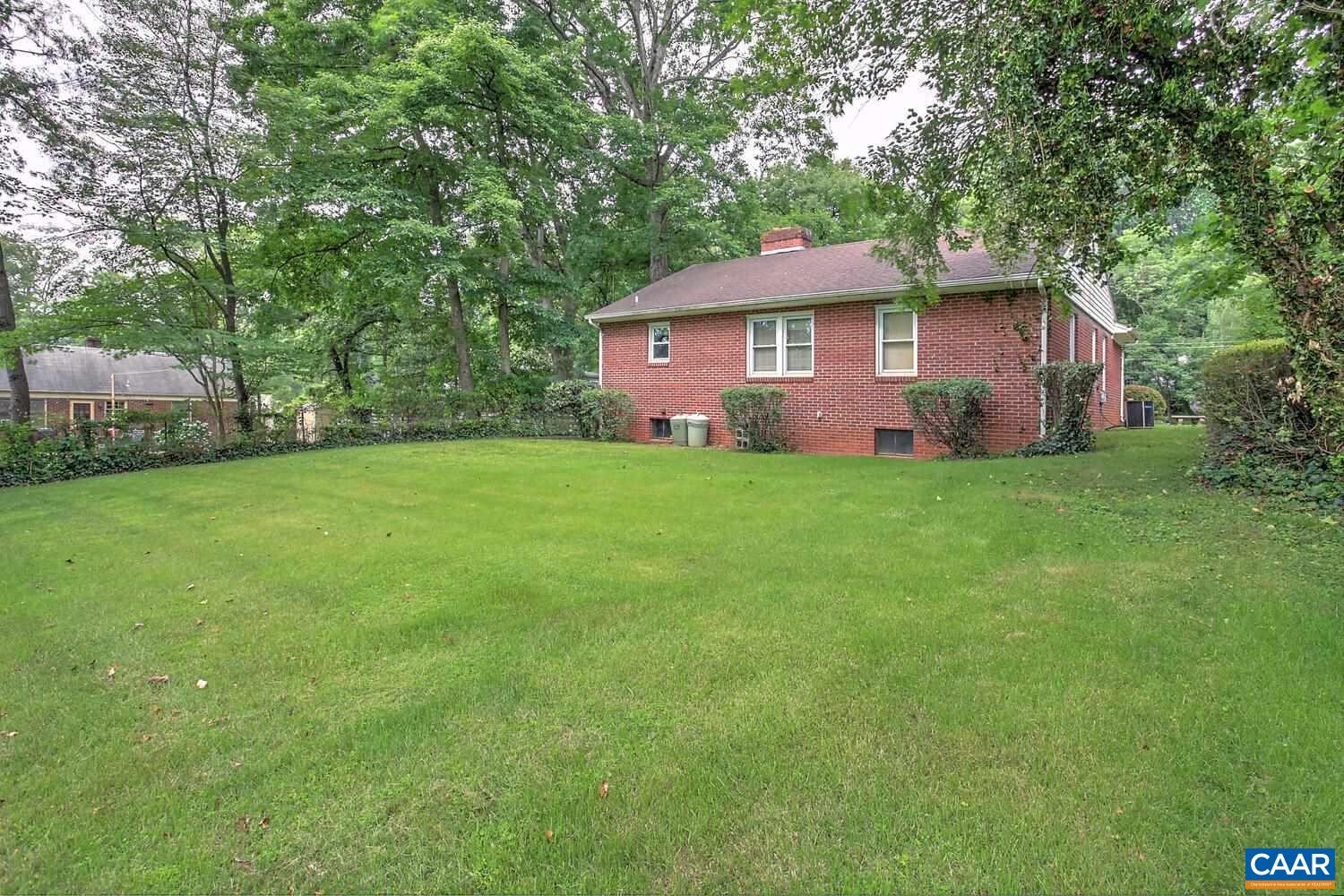 1104 Herndon Road Charlottesville, VA 22903 - Photo 6 of 24 Gallery Image 6