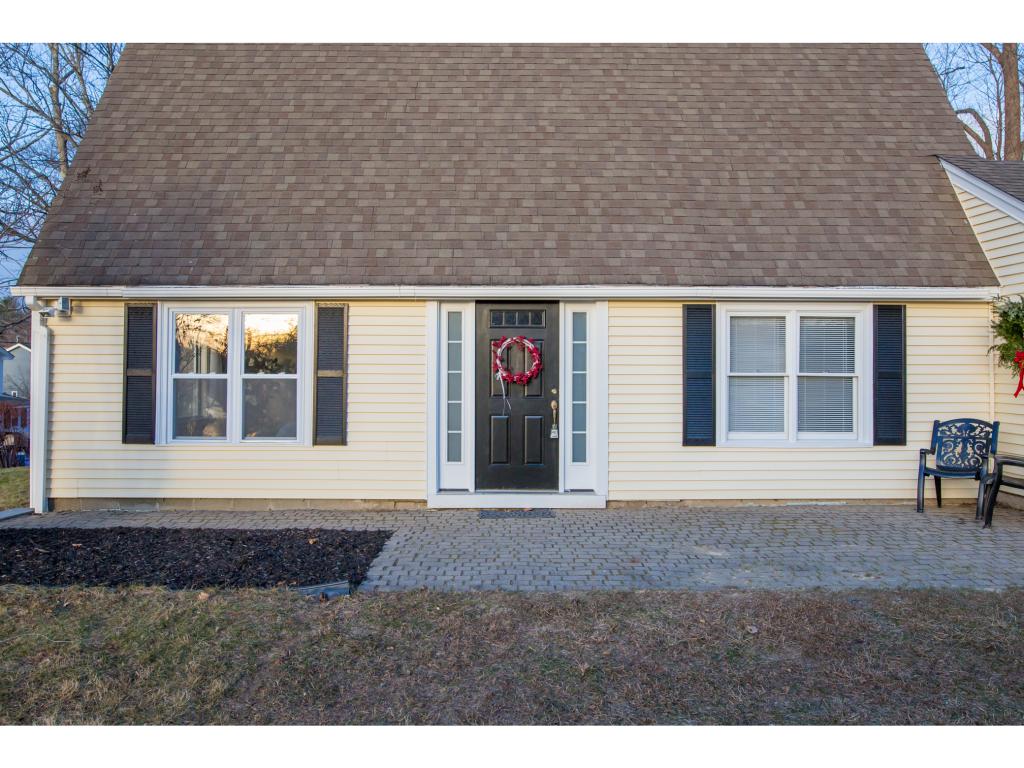 24 North Shore Road Derry, NH 03038 - Photo 2 of 34