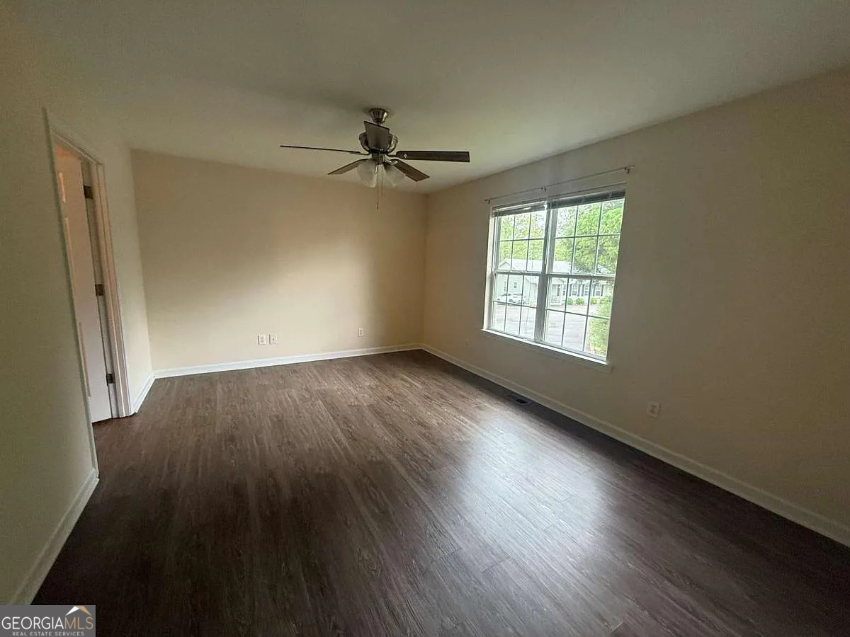 683 Grant Street, Unit I Clarkesville, GA 30523 - Photo 4 of 9