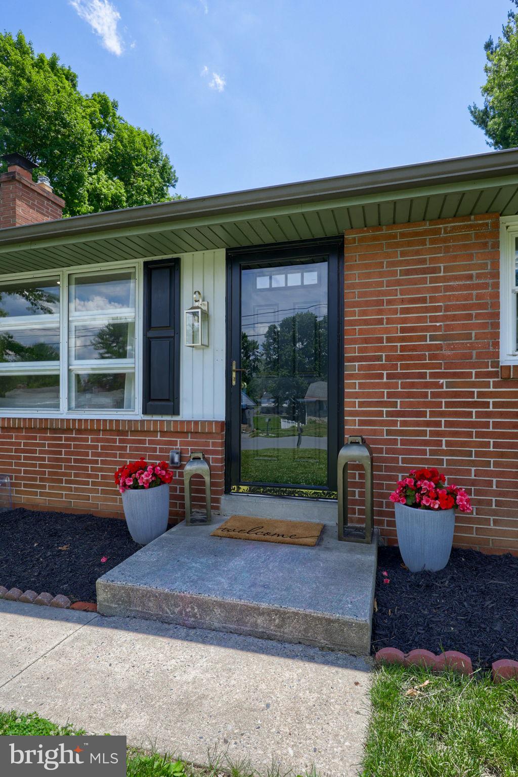 1602 Vista Road Lancaster, PA 17601 - Photo 5 of 45