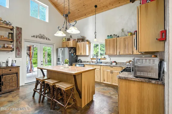 $839,000 | 528 Trapper Creek Road, Sandpoint, ID 83864