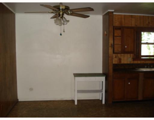 115 Magnolia Place Portland, TX 78374 - Photo 3 of 8 a view of room with window