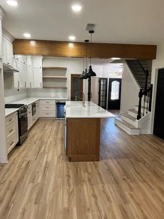 $2,800 | 1811 Emerald Lake Court, Houston, TX 77062