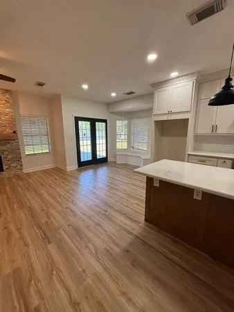 $2,800 | 1811 Emerald Lake Court, Houston, TX 77062