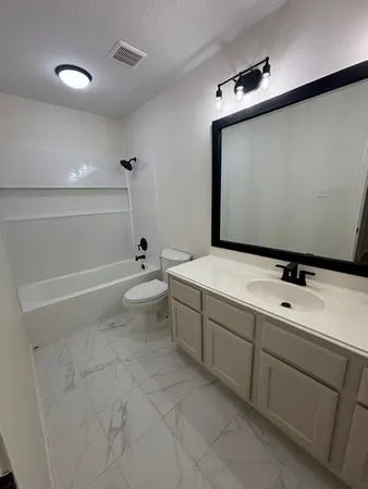 $2,800 | 1811 Emerald Lake Court, Houston, TX 77062