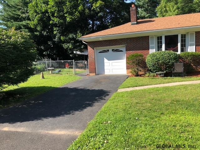 393 Wellington Road Bethlehem, NY 12054 - Photo 28 of 30 Photo 29