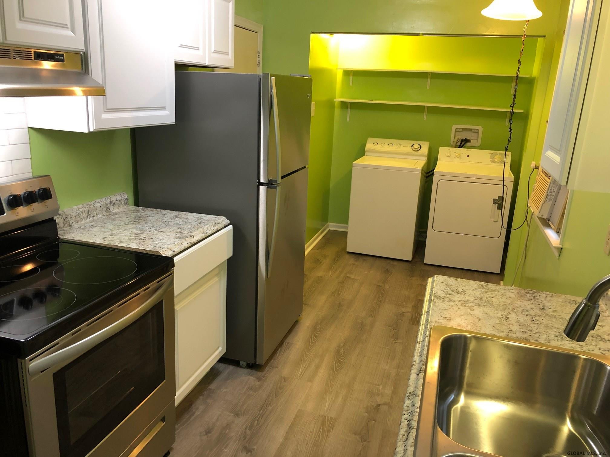 393 Wellington Road Bethlehem, NY 12054 - Photo 7 of 30 Photo 7