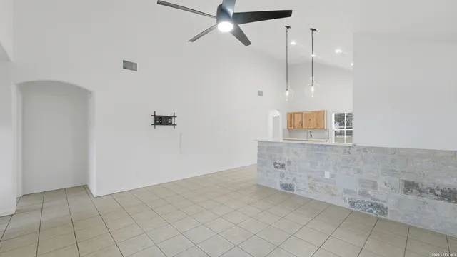 $2,100 | 1361 Bob White Drive, Spring Branch, TX 78070