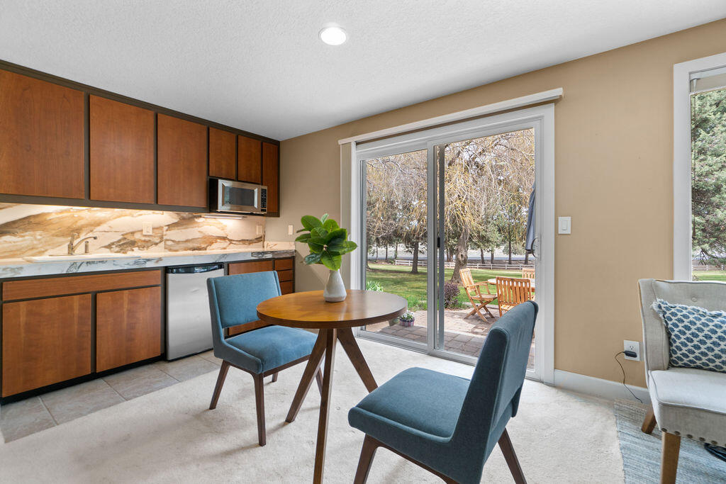 20476 Mainline Road Bend, OR 97702 - Photo 28 of 50 DSC01059