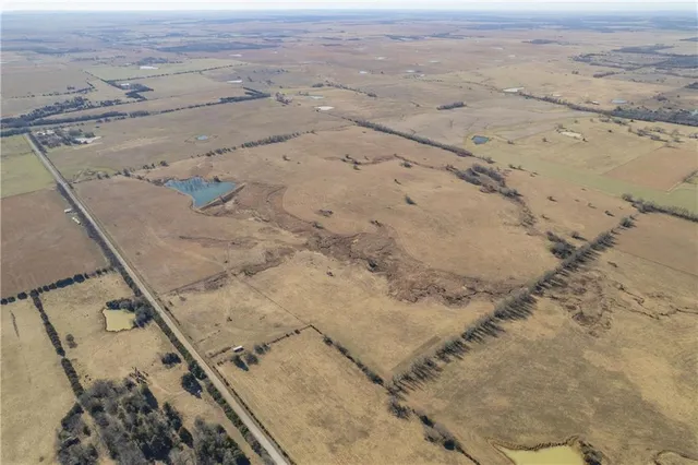 $672,000 | Queens Road, Bartlett, KS 67332