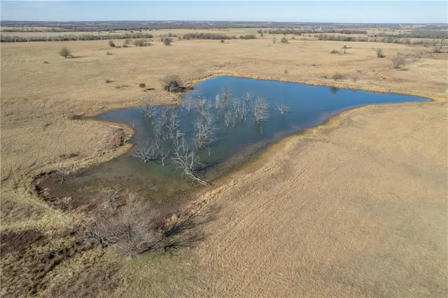 $672,000 | Queens Road, Bartlett, KS 67332