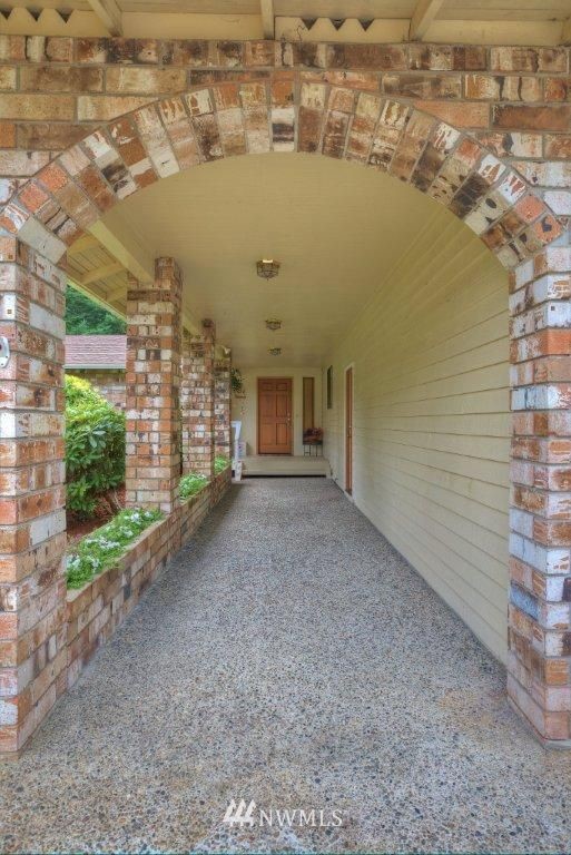 14218 149th Place Southeast Renton, WA 98059 - Photo 2 of 15