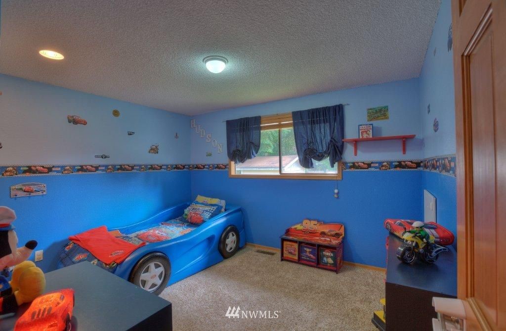 14218 149th Place Southeast Renton, WA 98059 - Photo 13 of 15