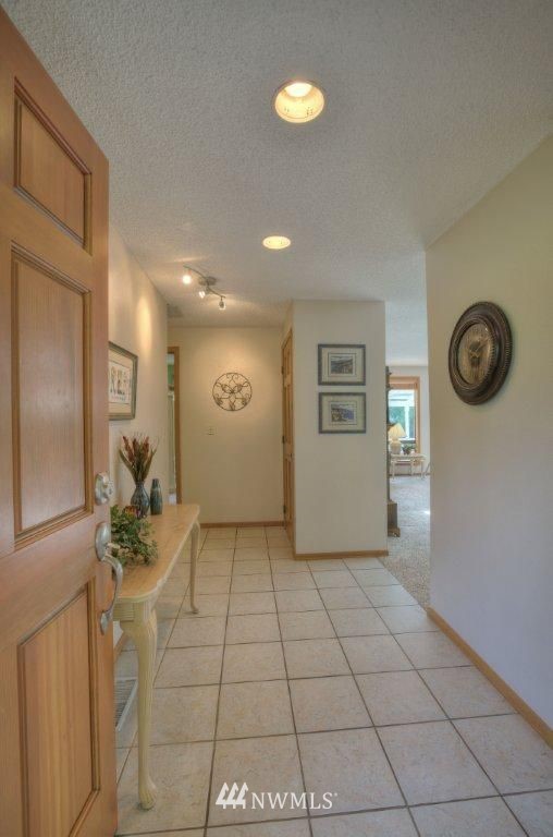 14218 149th Place Southeast Renton, WA 98059 - Photo 3 of 15