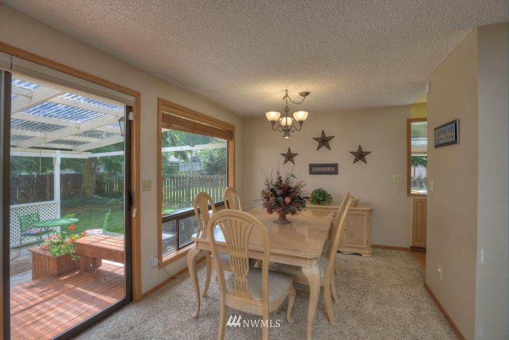 14218 149th Place Southeast Renton, WA 98059 - Photo 6 of 15