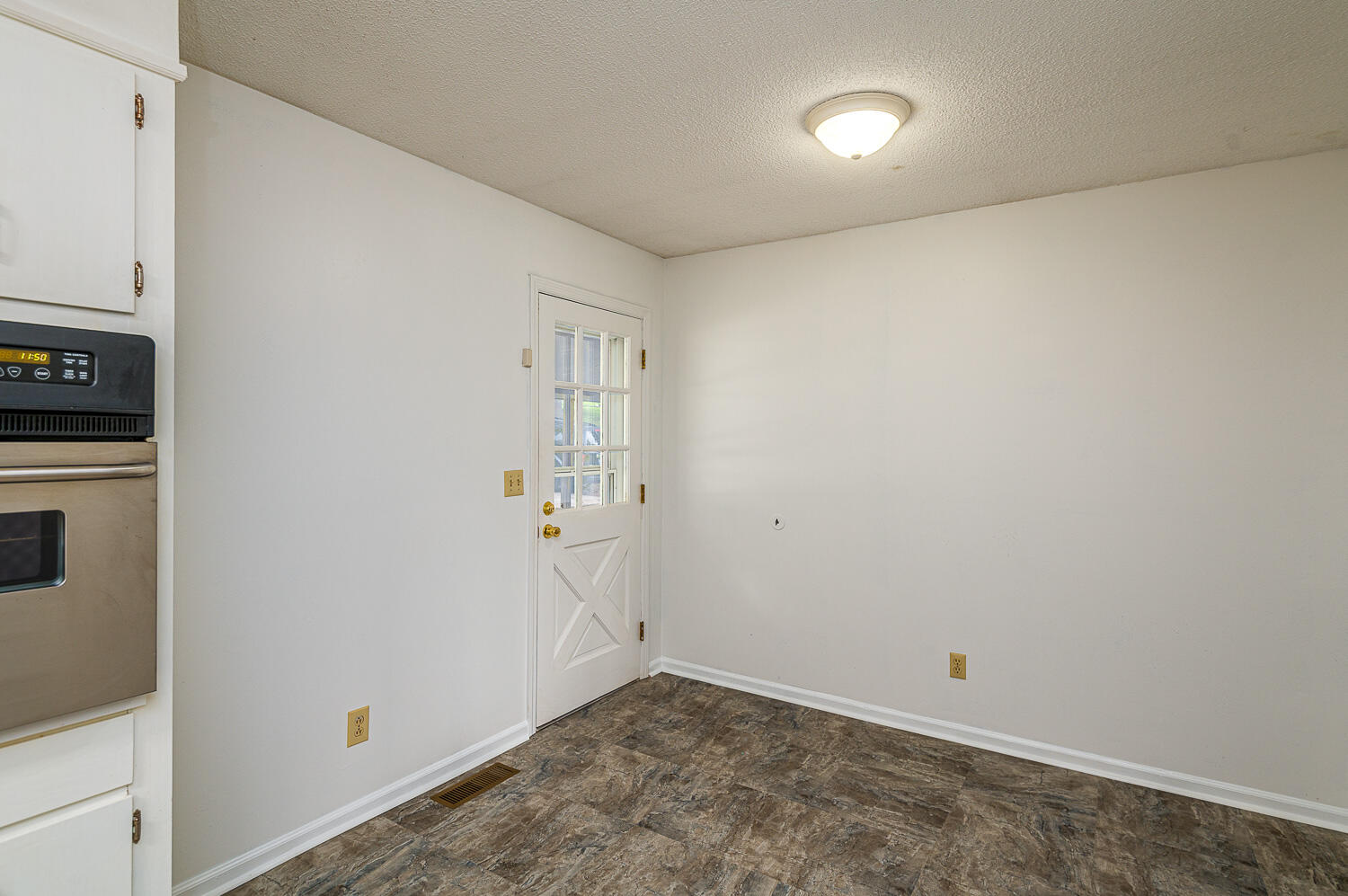 9422 Fuller Road Chattanooga, TN 37421 - Photo 9 of 23 Kitchen