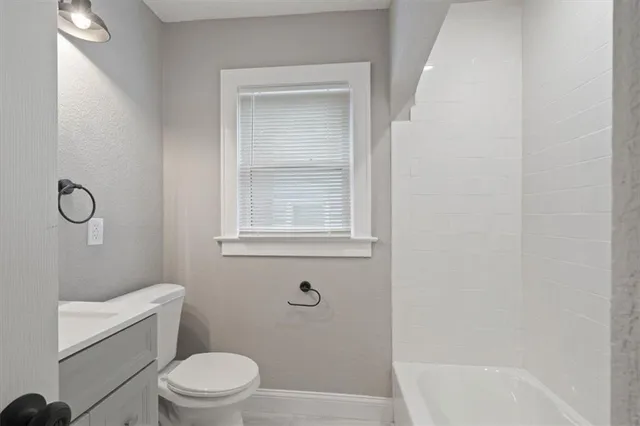 $199,000 | 2241 East 68th Street, Kansas City, MO 64132