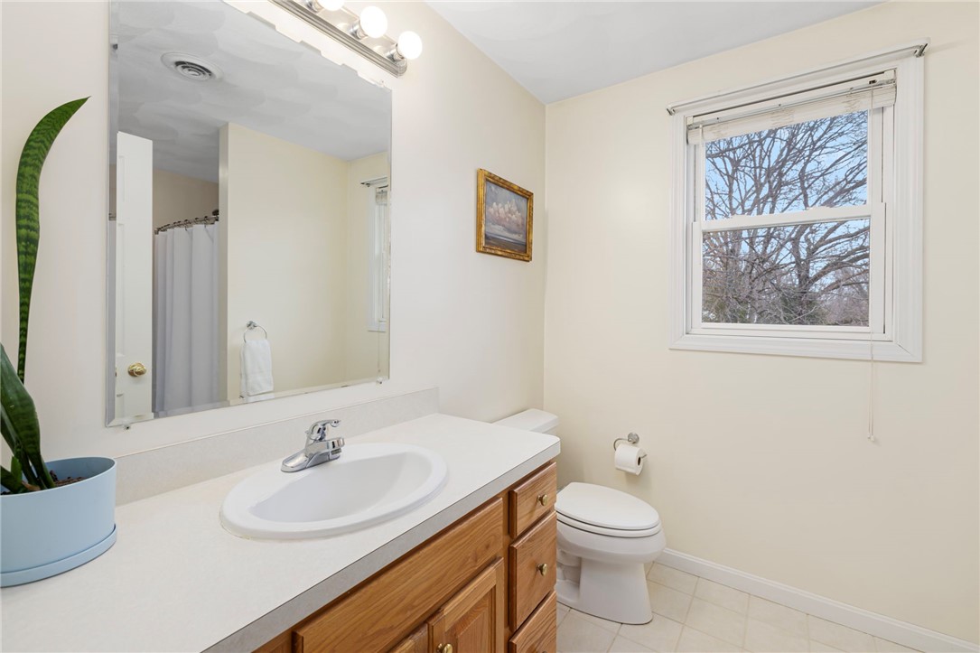 75 MacBeth Street Cranston, RI 02920 - Photo 25 of 45 Full bath second floor