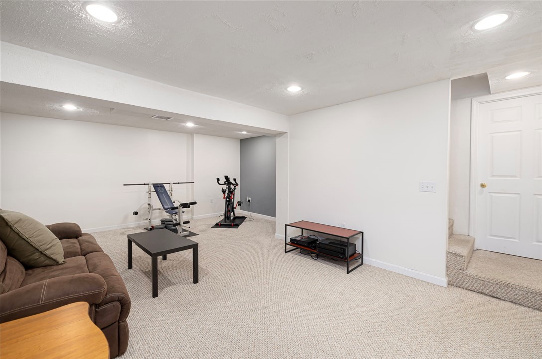 75 MacBeth Street Cranston, RI 02920 - Photo 34 of 45