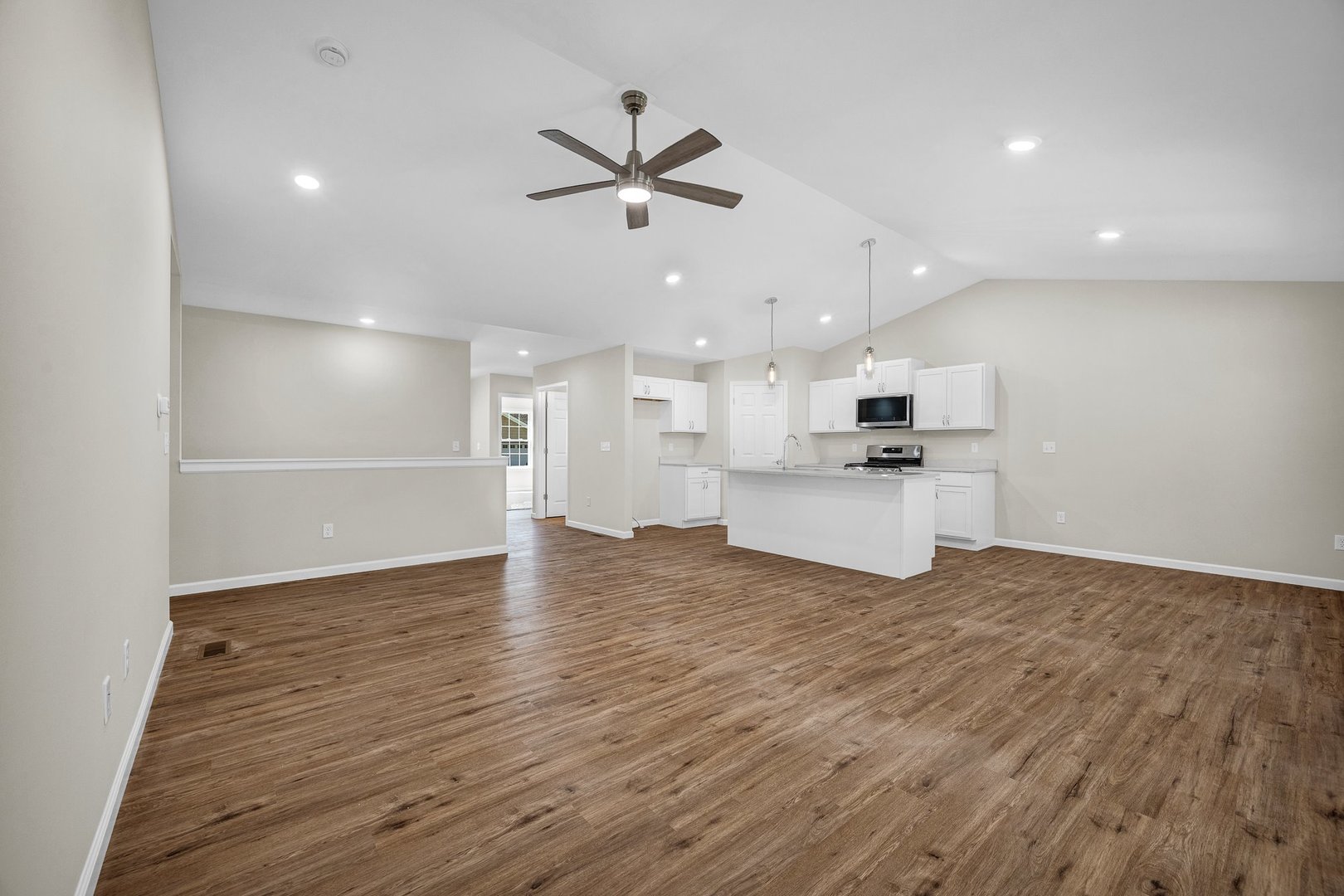 218 Cassidy Road Normal, IL 61761 - Photo 5 of 31 Gallery Image 5