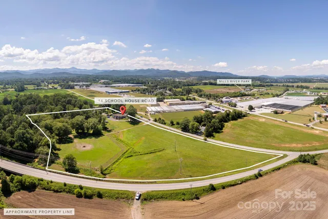 a view of a swimming pool and lake view
