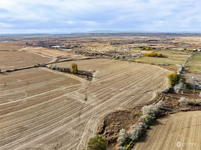 $229,900 | 0 Nka Hawk 1 Lane, Connell, WA 99326