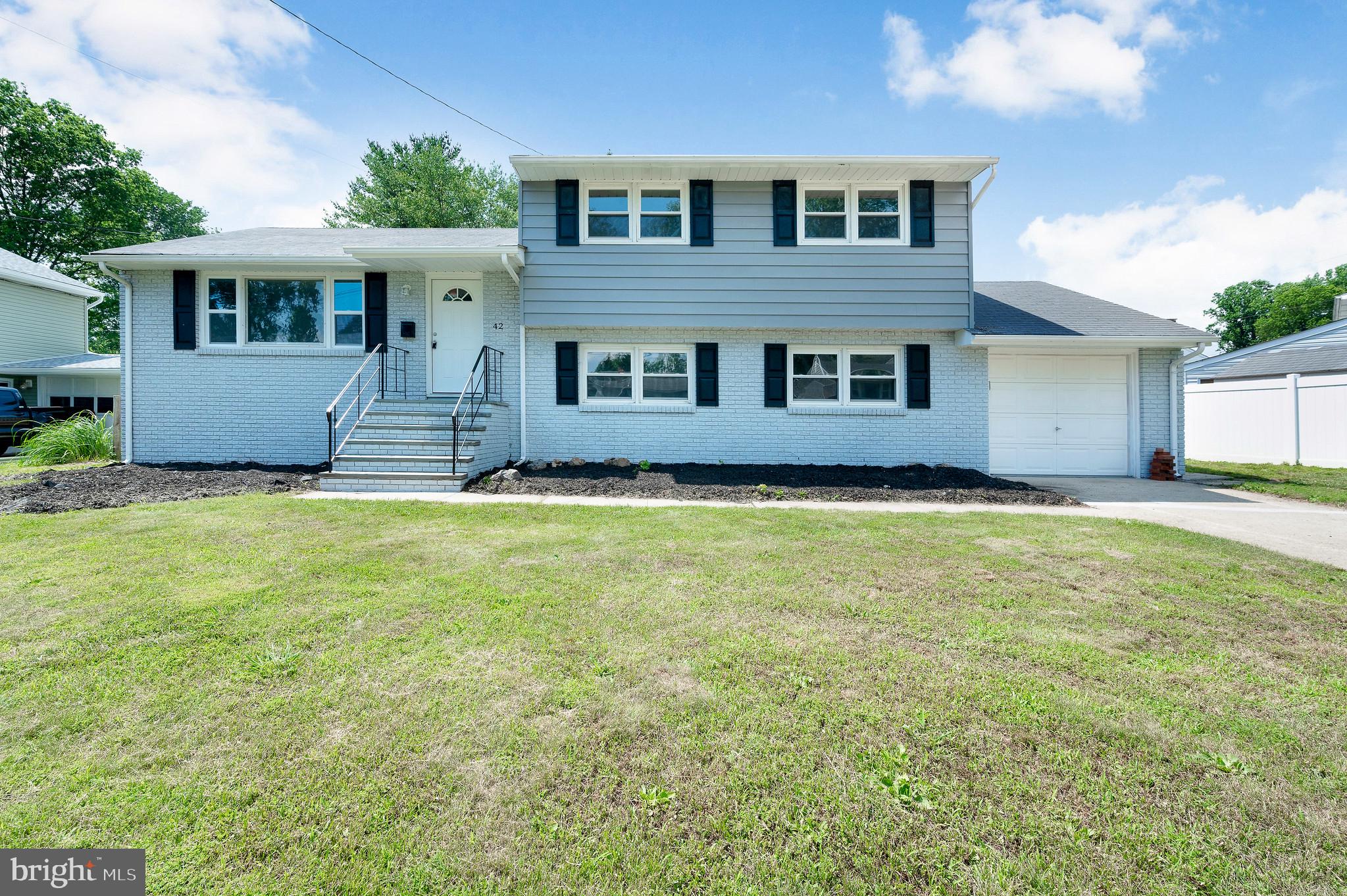 42 Lumar Road Trenton, NJ 08648 - Photo 1 of 30
