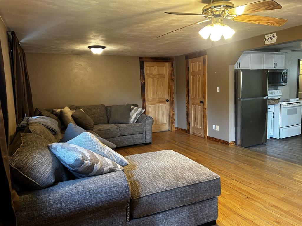 2009 Main Street Claridge, PA 15623 - Photo 6 of 20 Gallery Image 6