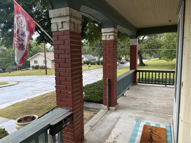 $174,900 | 1404 South 8th Street, Atchison, KS 66002