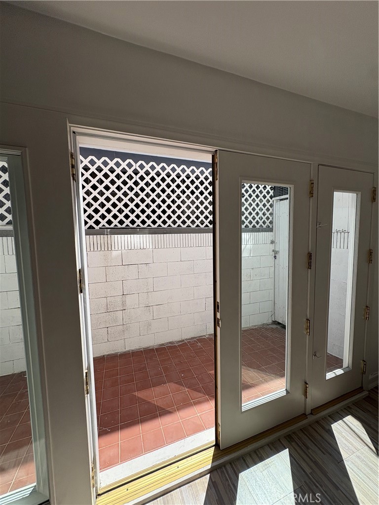 8130 Redlands Street, Unit 10 Playa del Rey, CA 90293 - Photo 10 of 14