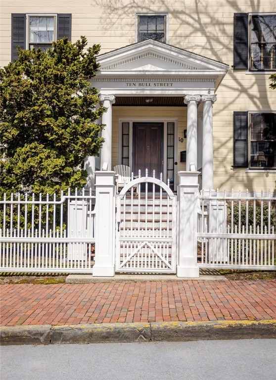 10 Bull Street Newport, RI 02840 - Photo 2 of 50