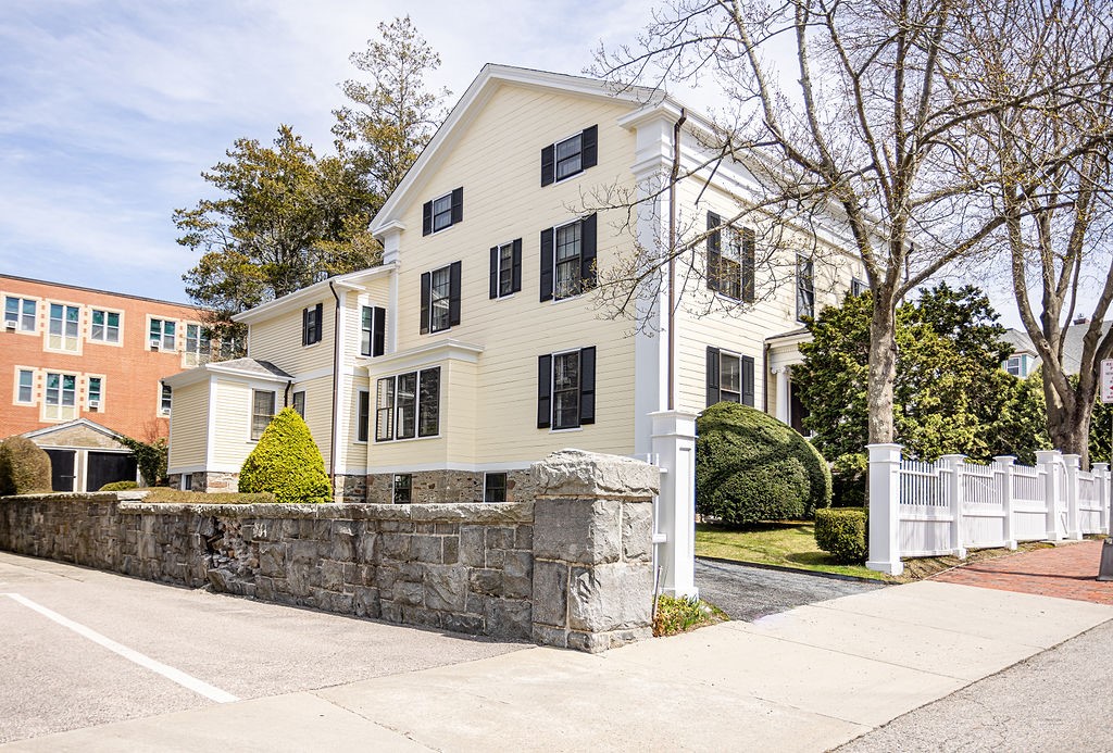 10 Bull Street Newport, RI 02840 - Photo 5 of 50
