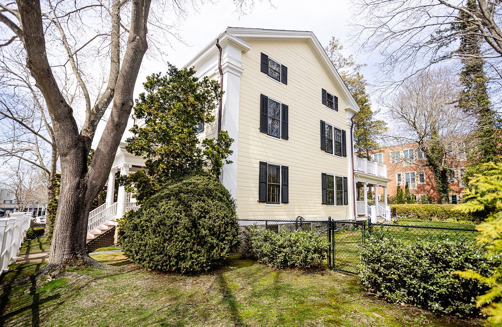 10 Bull Street Newport, RI 02840 - Photo 6 of 50