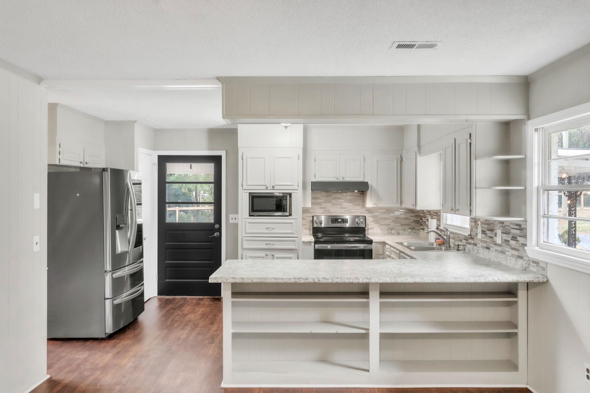 904 McAbee Road Spartanburg, SC 29306 - Photo 9 of 21